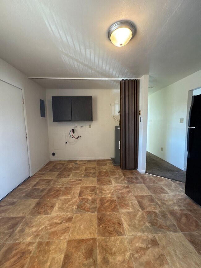 Building Photo - 47 W 600 N