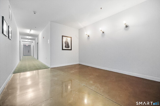 Building Photo - 10 Ann St