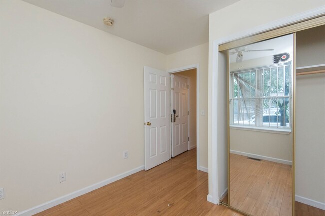 Building Photo - 2 br, 1 bath Triplex - 1745 WILLINGTON ST ...