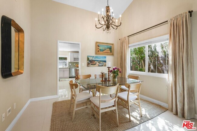 Building Photo - 3194 Rossini Pl