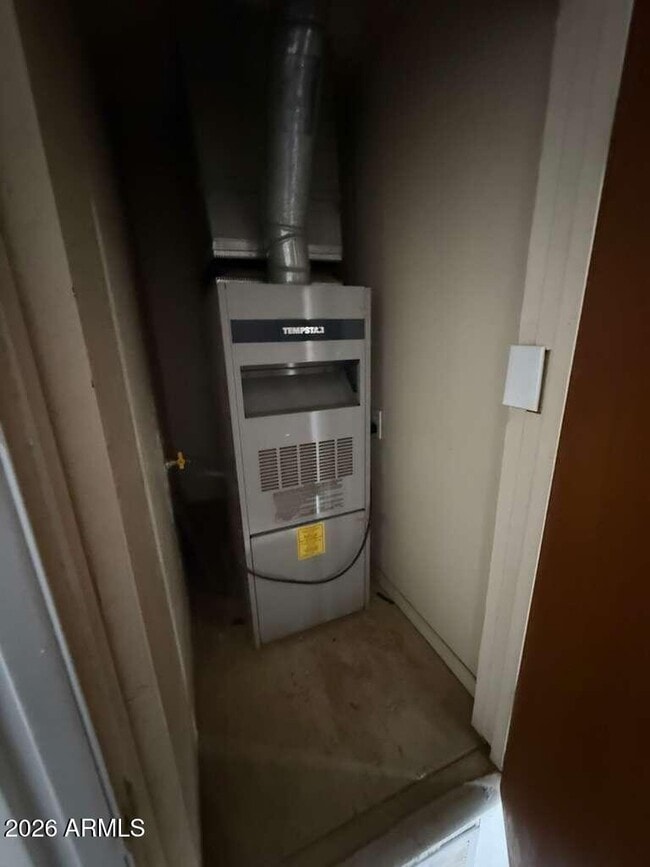 Building Photo - 398 E Ave