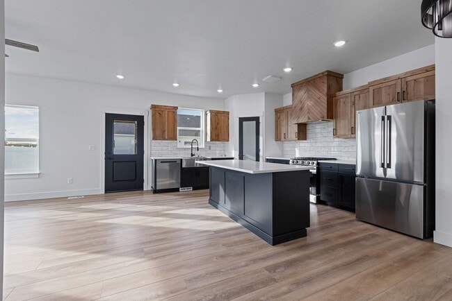 Building Photo - NEW BUILD 3-BED, 2-BATH UPSTAIRS DUPLEX UN...
