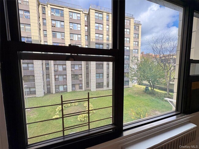 Building Photo - 98-41 64th Rd