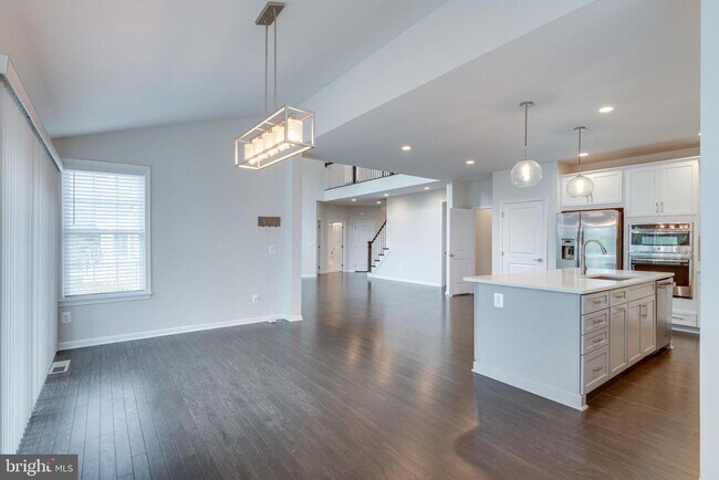 Building Photo - 41256 Lenah Point Dr