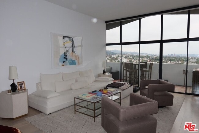 Building Photo - 1155 N La Cienega Blvd
