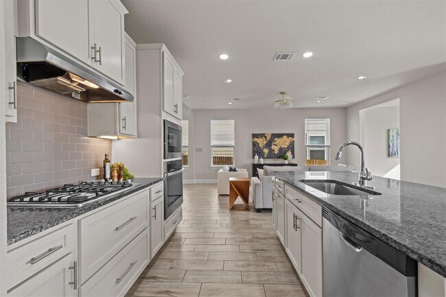 Building Photo - 124 Oakstone Dr