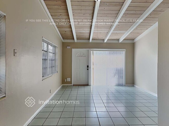 Building Photo - 1275 SW 28th Rd