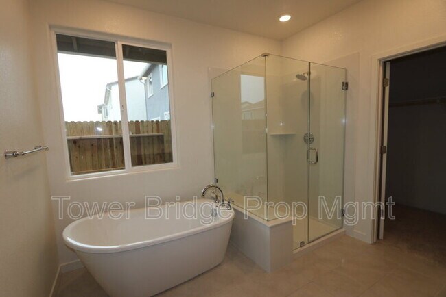 Building Photo - 4249 Privas Wy