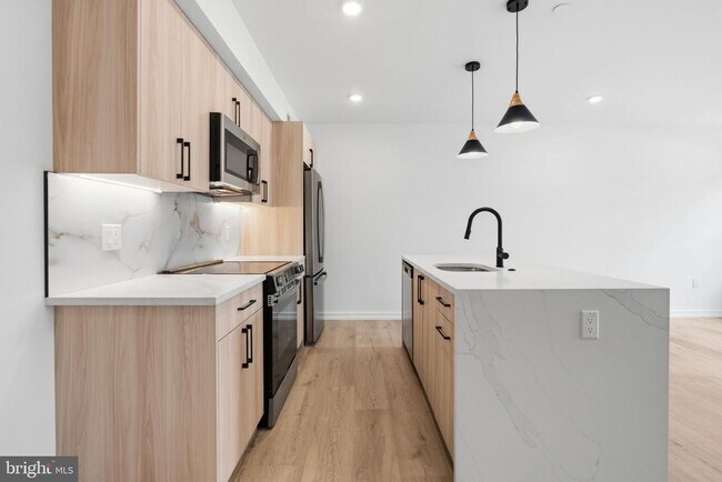 Building Photo - 209 New St