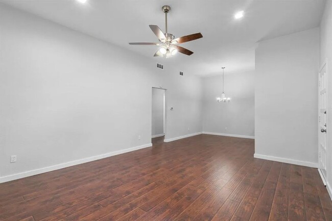 Building Photo - Gorgeous New Remodeled 2 Bedroom Condo nea...