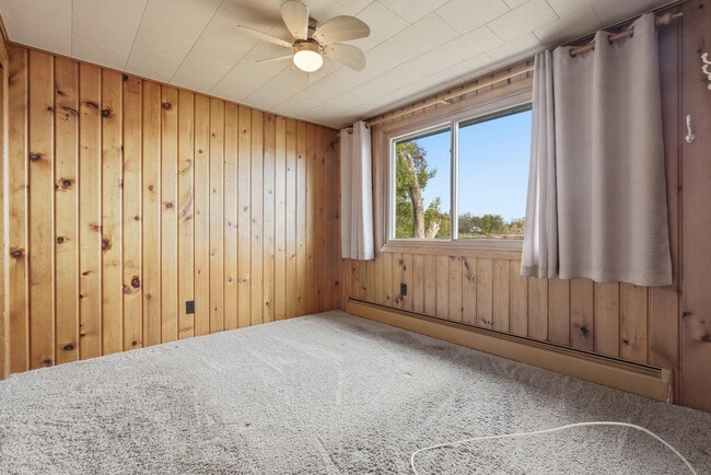 Building Photo - W6705 N Lakeshore Cir