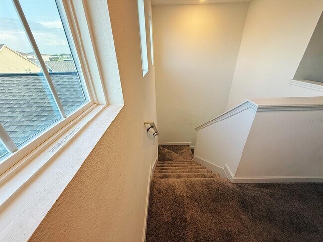 Building Photo - 5001 Center Ct