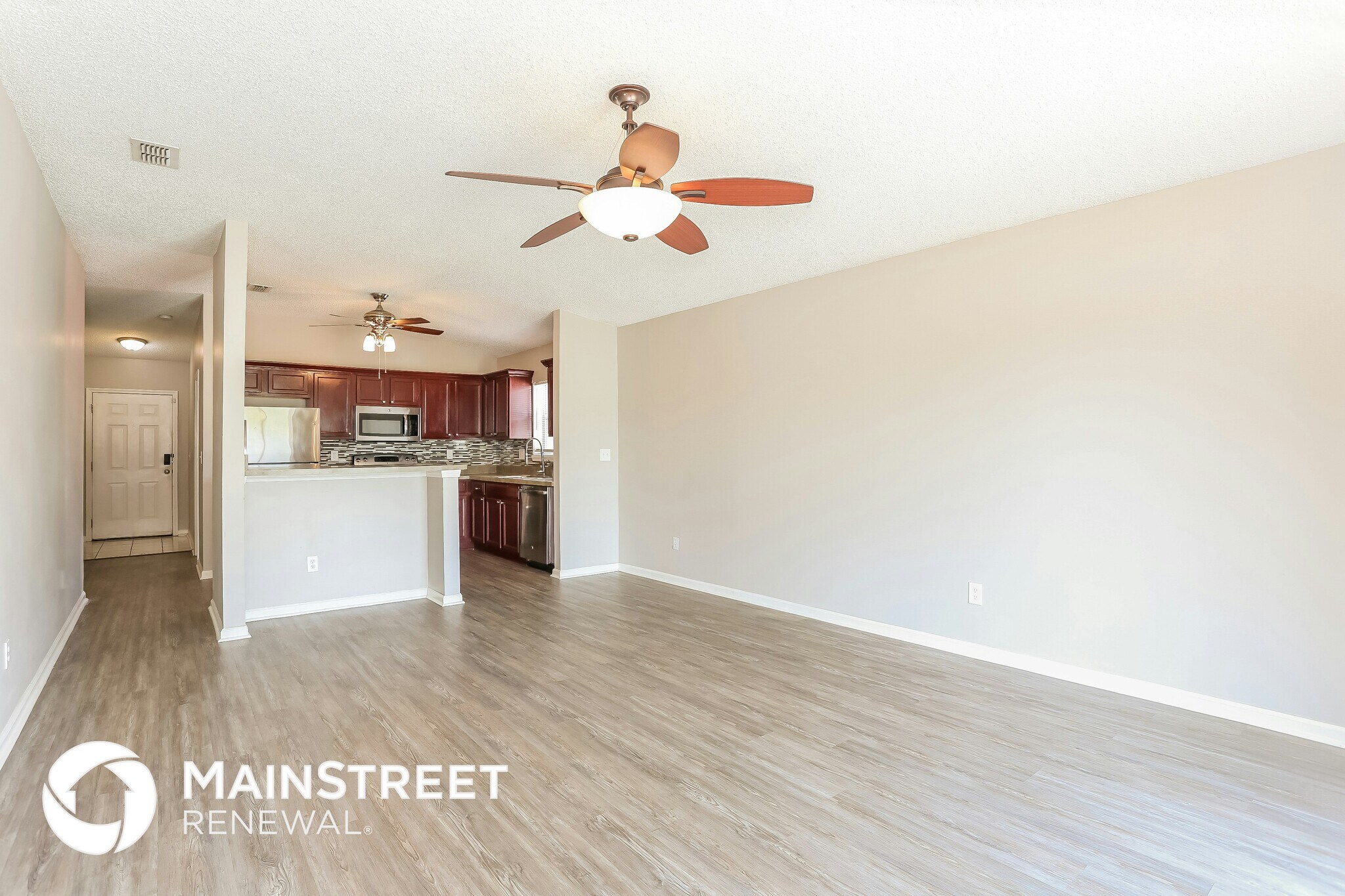 Building Photo - 7405 International Village Dr