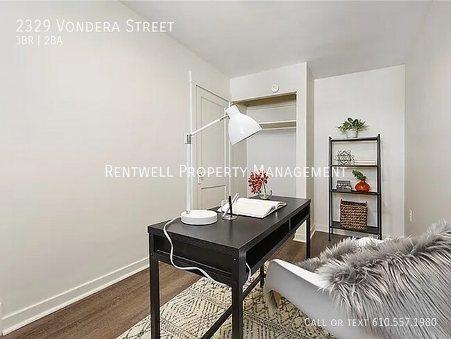 Building Photo - 2329 Vondera St