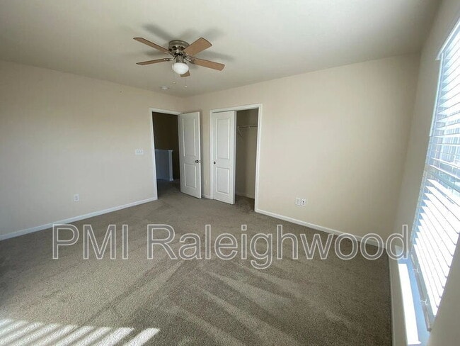 Building Photo - 2124 Fox Chapel Pl