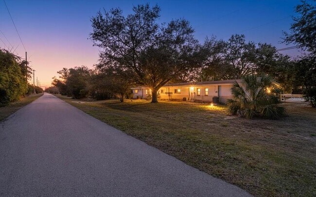 Building Photo - 5991 Fairfield Ave S