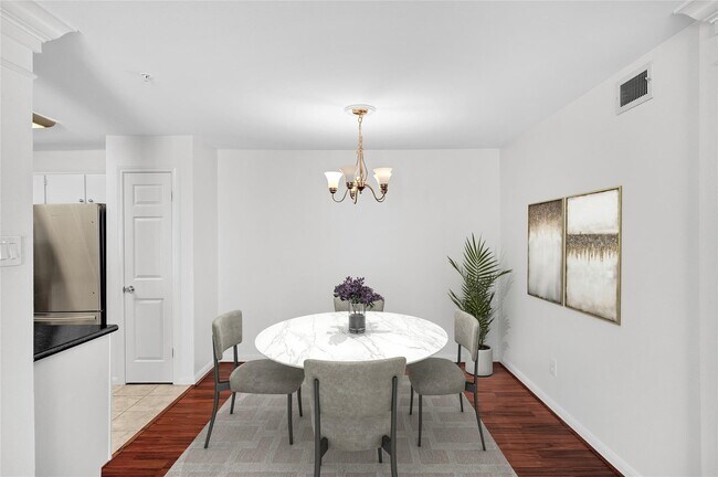 Building Photo - 3231 Allen Pkwy