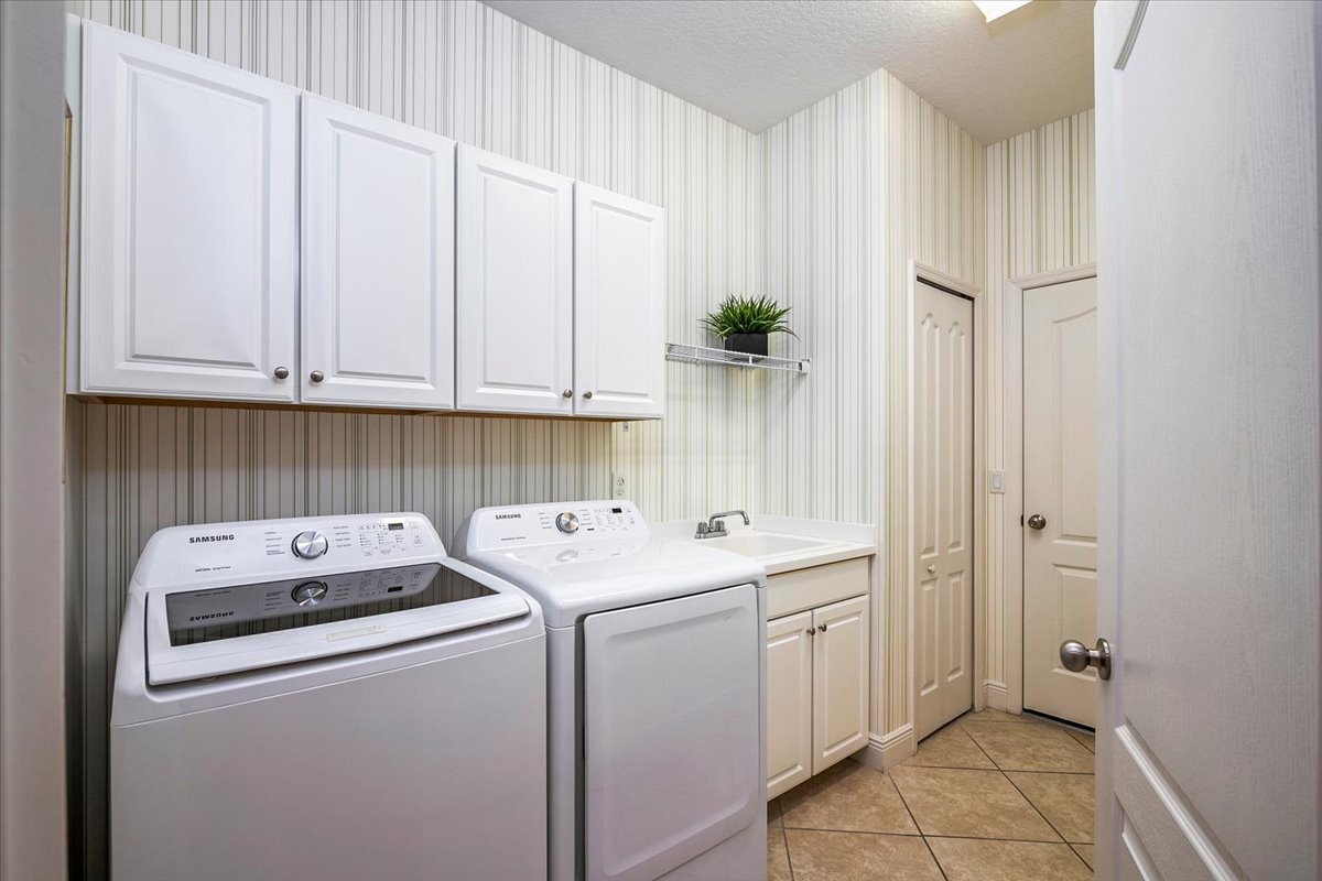 Building Photo - 12109 Whisper Lake Dr