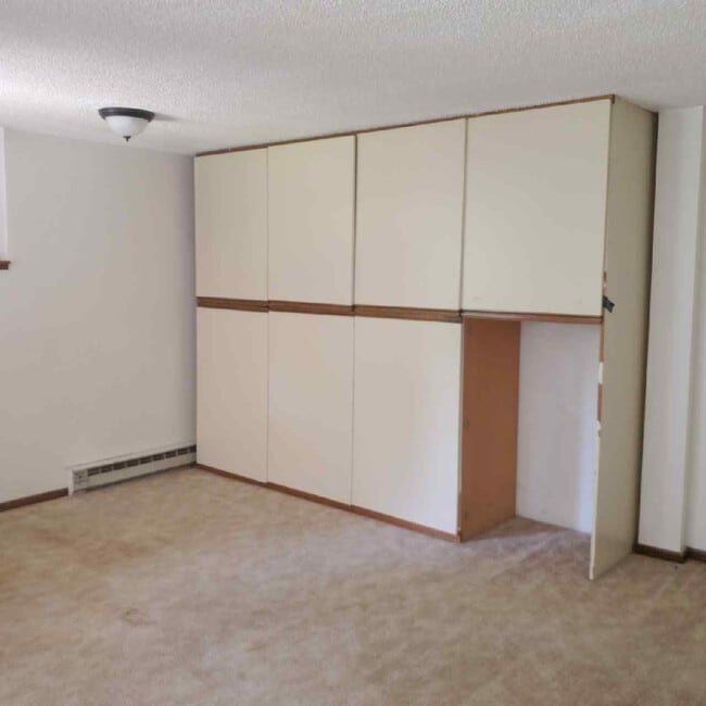 Building Photo - 1319 Glen Haven Dr