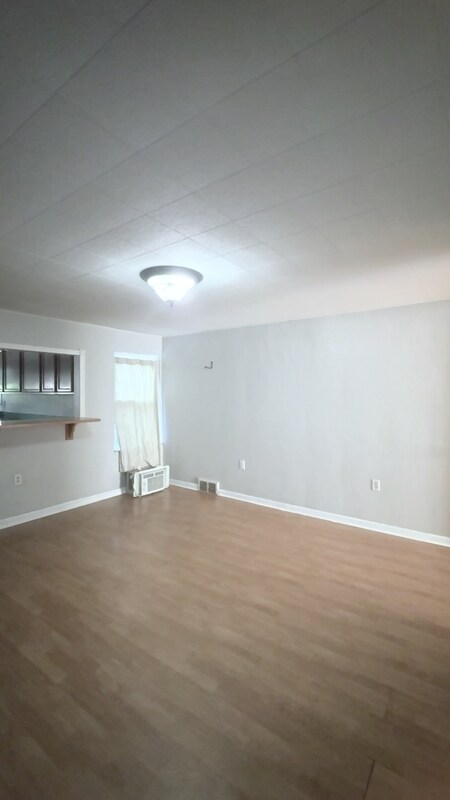 Building Photo - 222 Edmond St