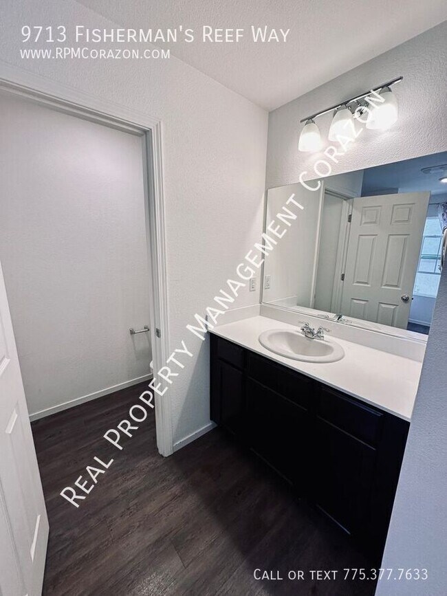 Building Photo - Modern 3 bedroom upgraded home!