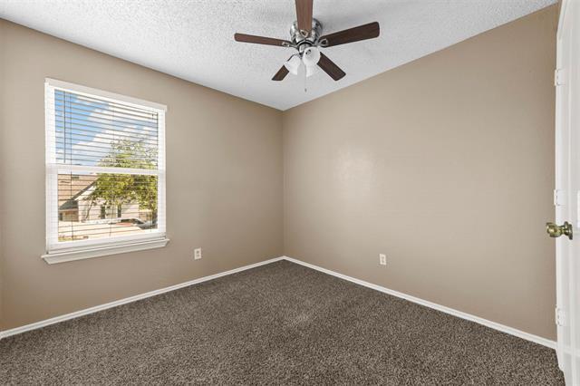 Building Photo - 319 SE 3rd St