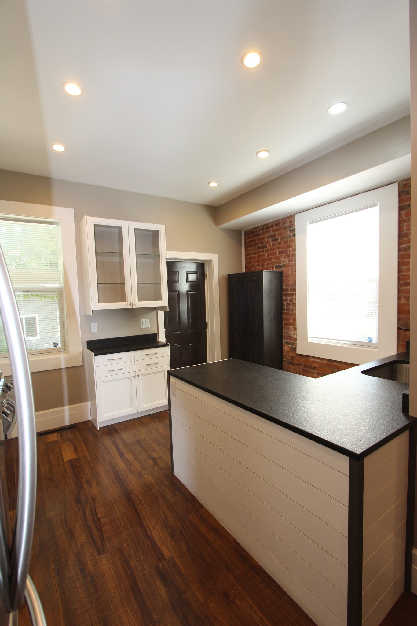 Building Photo - 164 N 18th St