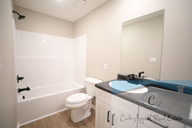 Building Photo - Move in special $900!! Beautiful new construction 3 bed / 2 bath home - Lake City