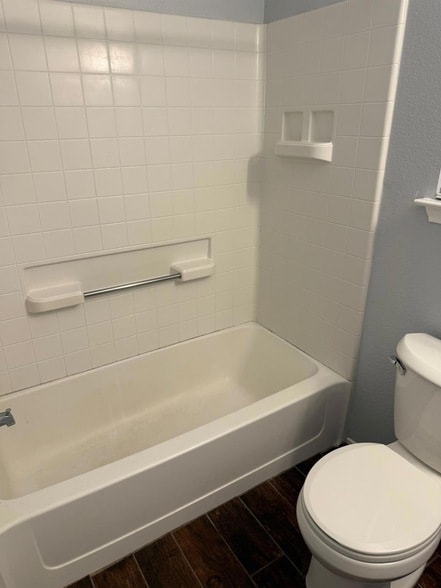 Building Photo - 612 Blair Ave