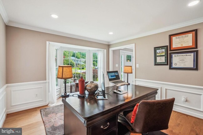 Building Photo - 8300 Centerbrook Pl