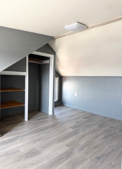 Building Photo - 1212 E Philadelphia Ave