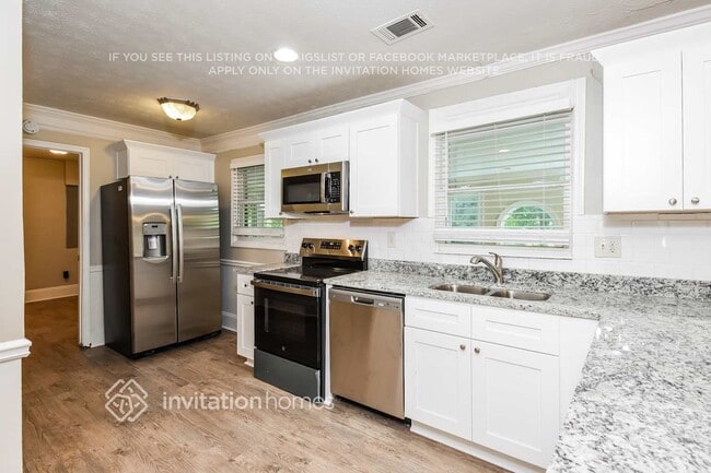 Building Photo - 1432 Cherokee Trail NW