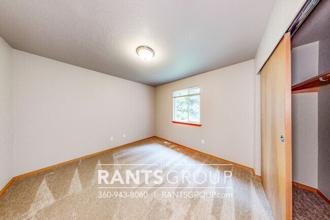 Building Photo - 4612 Kapalea Way SE