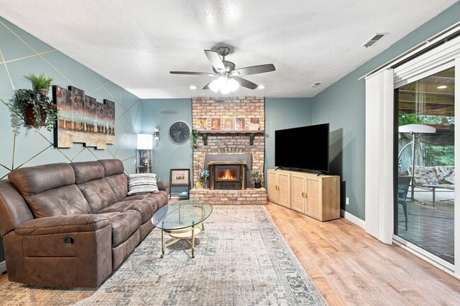 Building Photo - 9229 Alvey Ln