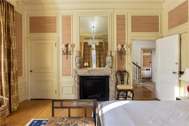 Building Photo - 115 Narragansett Ave