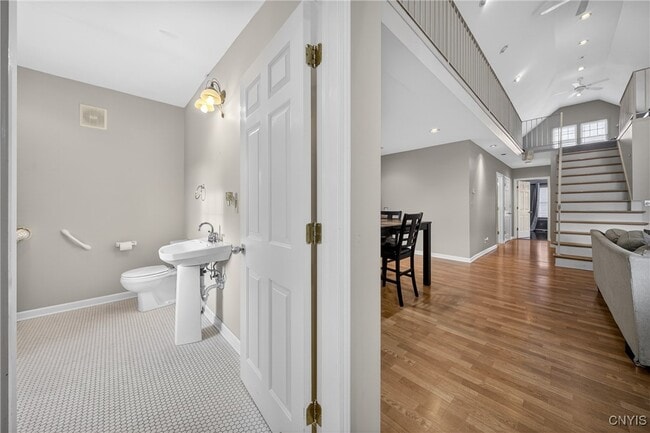 Building Photo - 2340 Court St