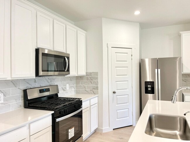 Building Photo - 30007 Foxtail Pne Ct