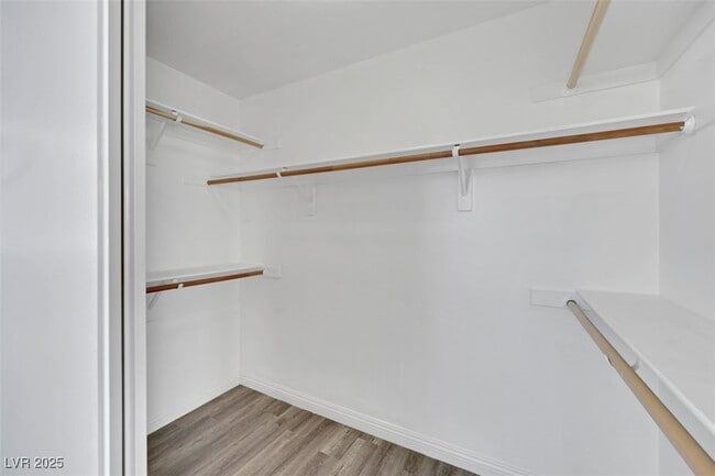 Building Photo - 2329 Avery Dr