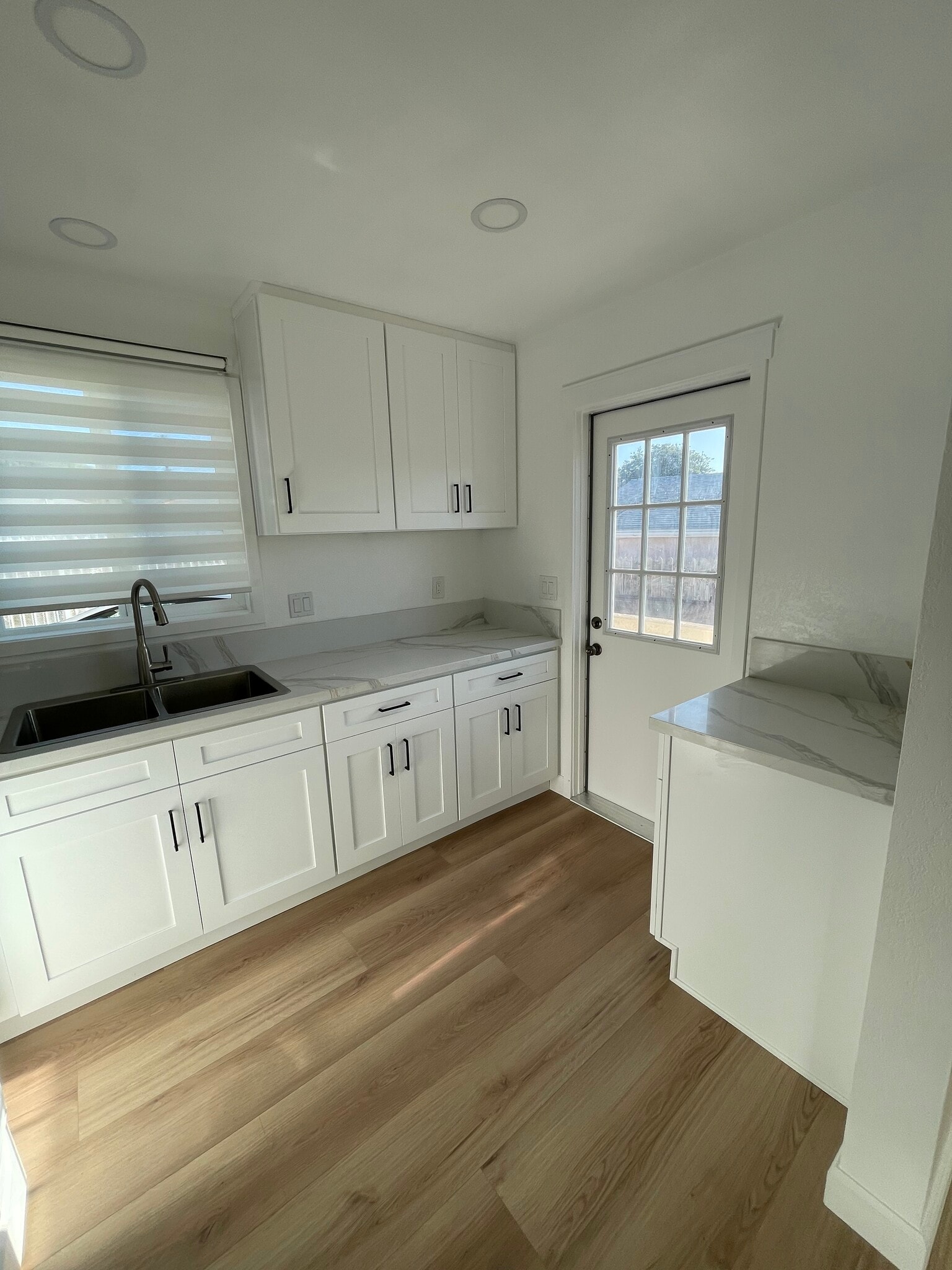 Building Photo - 6315 Osler St