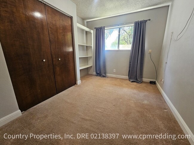 Building Photo - 12183 Dry Creek Rd