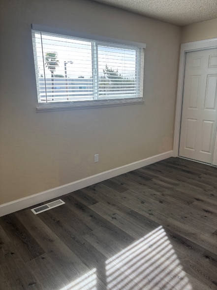 Building Photo - 3108 James Ln