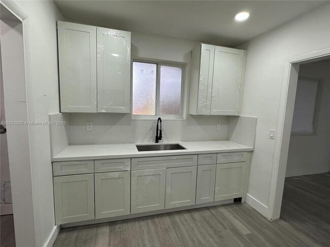 Building Photo - 2034 NW 69th Terrace