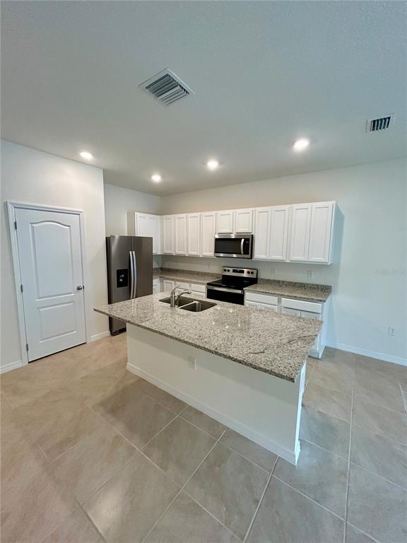 Building Photo - 1535 Lumber Ave