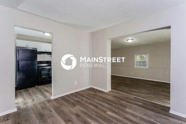 Building Photo - 3 Bedroom Pet-Friendly Home in LOUISVILLE,...