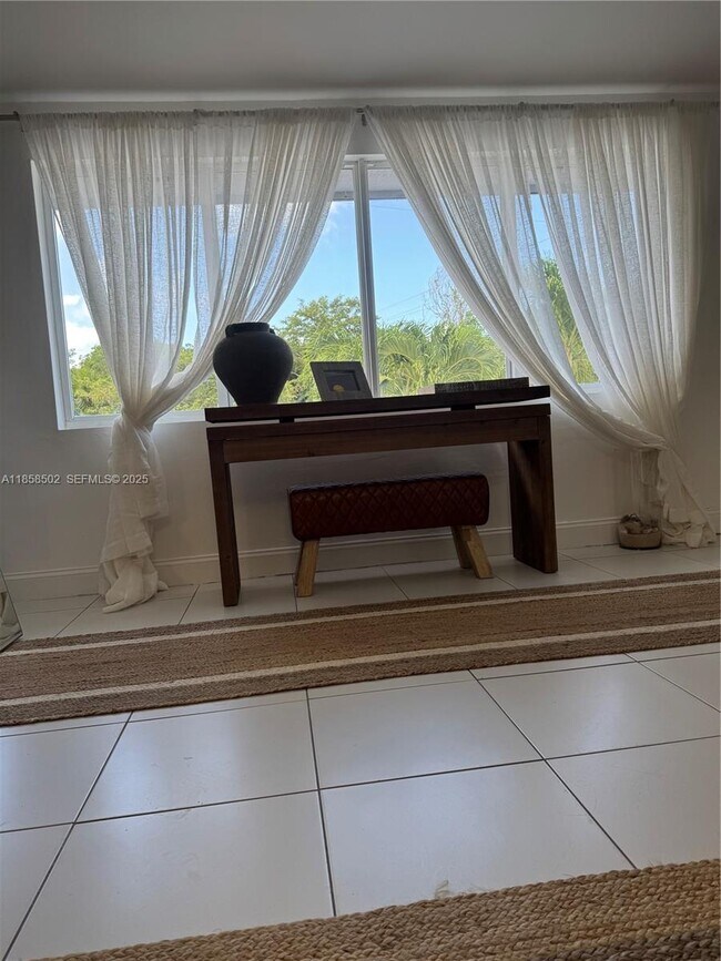 Building Photo - 1301 Grouper Dr