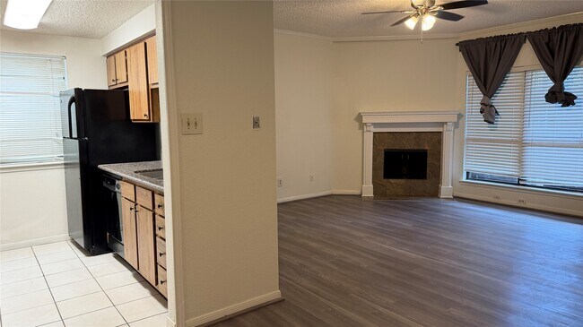 Building Photo - 5711 Sugar Hill Dr