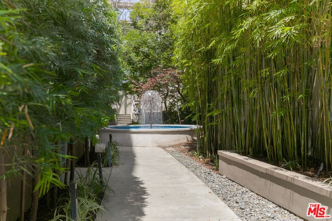 Building Photo - 1130 Flower St