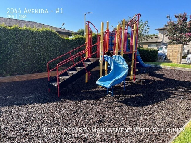 Building Photo - 2044 Avenida-#1