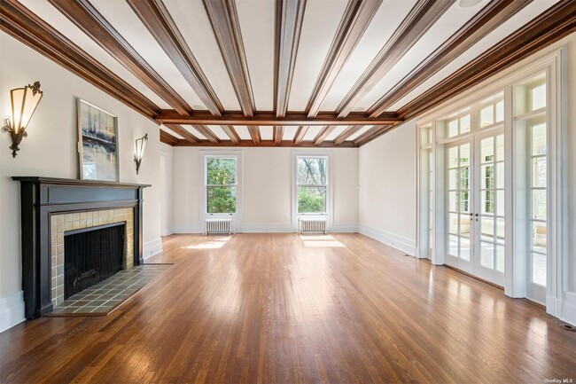 Building Photo - 31 Elm Sea Ln