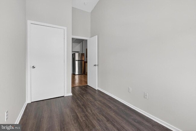 Building Photo - 1918 W Diamond St